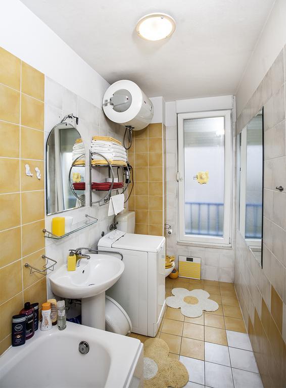 Apartment Sunny Yellow - With Balcony And Parking Place, Split Habitación foto